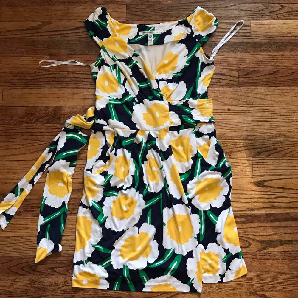 DVF Diane Von Furstenberg Wrap Dress 6